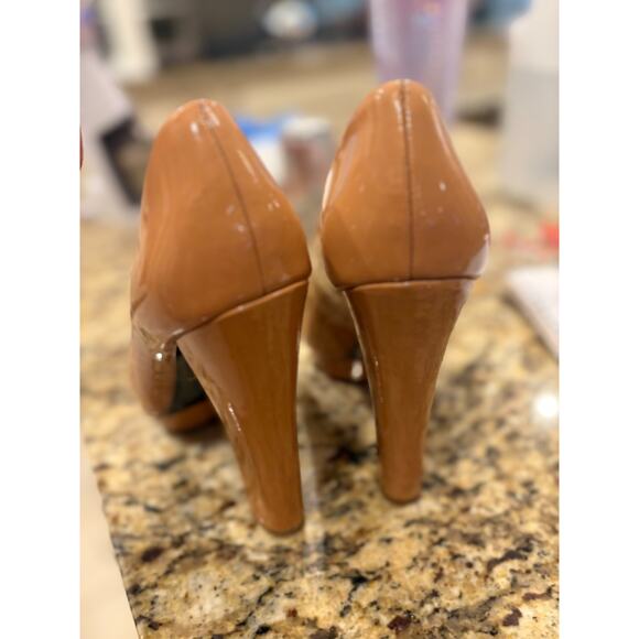 Charles Jourdan Paris Vintage Platform Nude Patent Leather Heels Size 6M - Picture 4 of 7